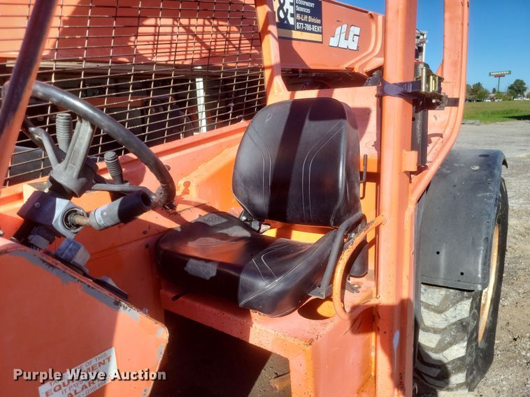 image for item DQ3697 2007 JLG 644E-42 telehandler