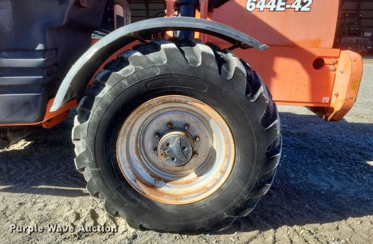 image for item DQ3697 2007 JLG 644E-42 telehandler