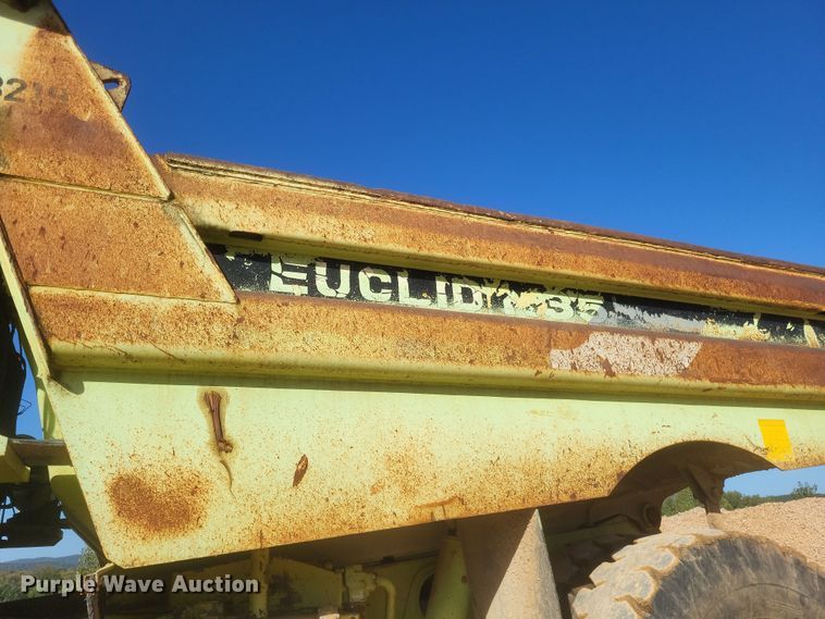 image for item DQ3701 1995 Euclid  R35 haul truck