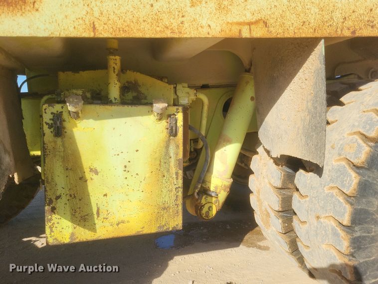 image for item DQ3701 1995 Euclid  R35 haul truck