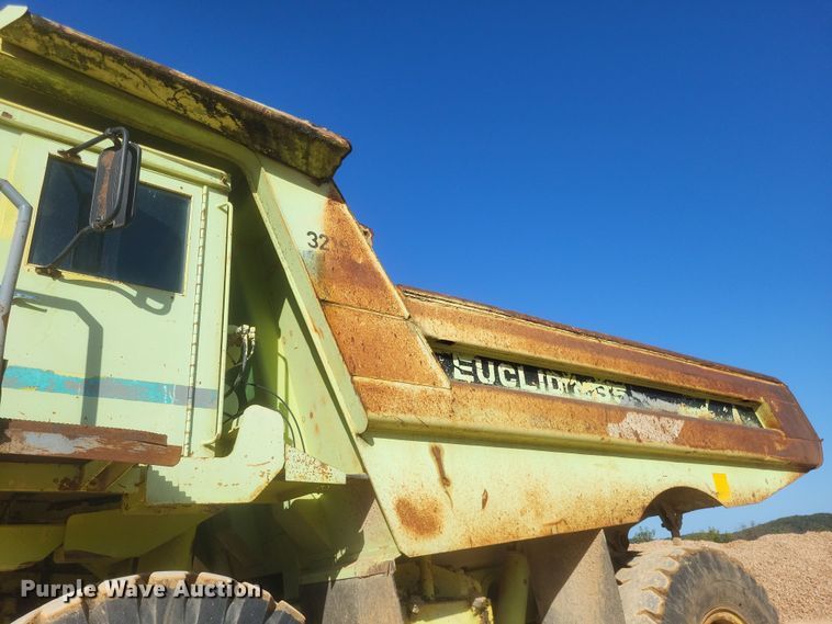 image for item DQ3701 1995 Euclid  R35 haul truck