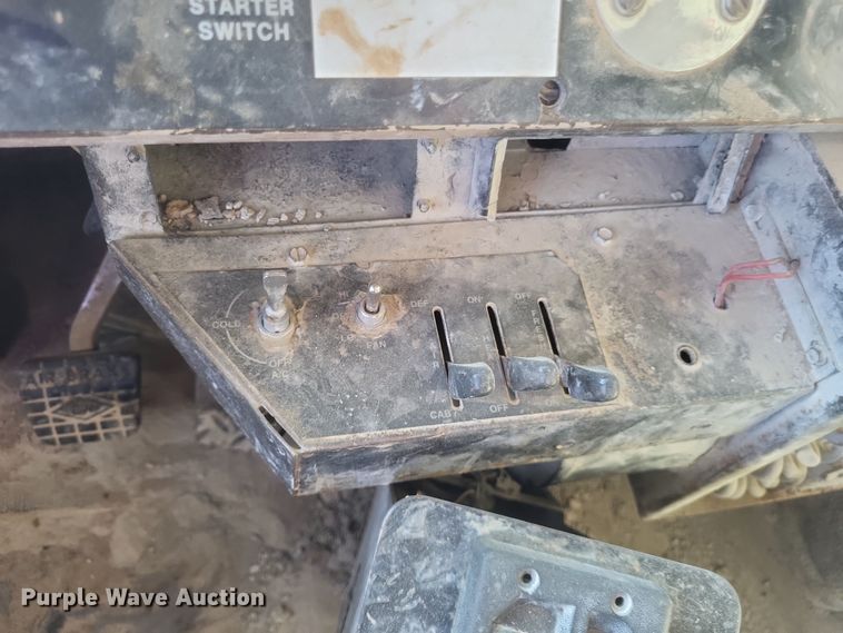 image for item DQ3701 1995 Euclid  R35 haul truck