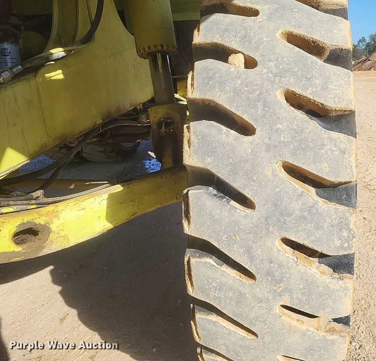 image for item DQ3701 1995 Euclid  R35 haul truck