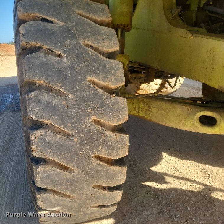 image for item DQ3701 1995 Euclid  R35 haul truck