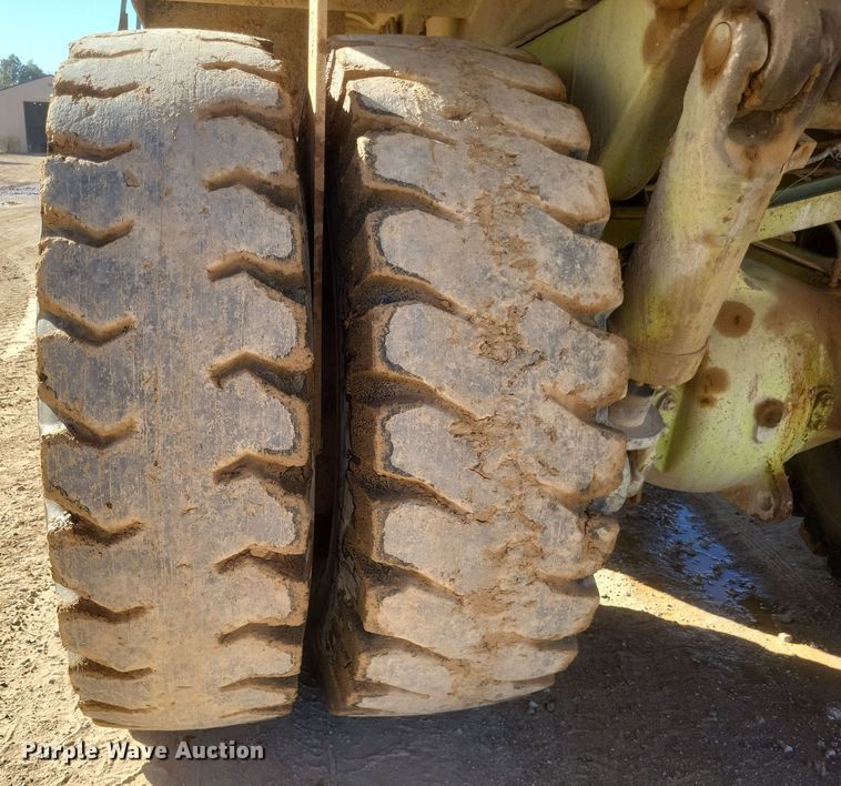 image for item DQ3701 1995 Euclid  R35 haul truck