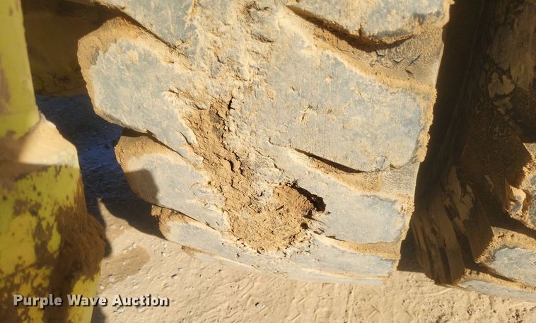 image for item DQ3701 1995 Euclid  R35 haul truck