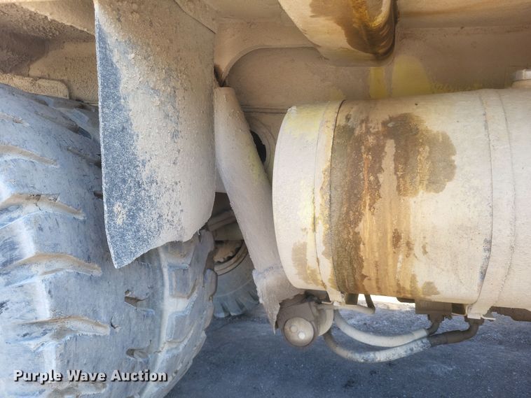 image for item DQ3703 1989 Euclid 324 T.D. R35  haul truck