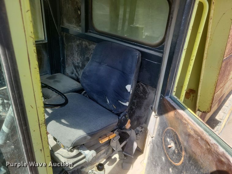 image for item DQ3703 1989 Euclid 324 T.D. R35  haul truck