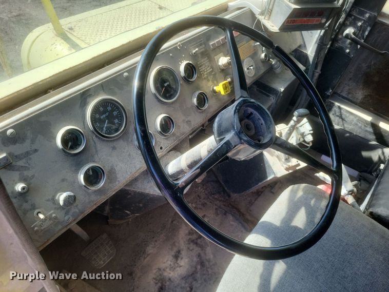 image for item DQ3703 1989 Euclid 324 T.D. R35  haul truck