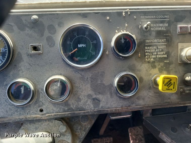 image for item DQ3703 1989 Euclid 324 T.D. R35  haul truck