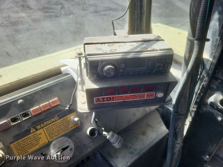 image for item DQ3703 1989 Euclid 324 T.D. R35  haul truck