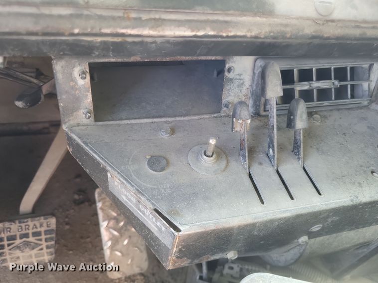 image for item DQ3703 1989 Euclid 324 T.D. R35  haul truck