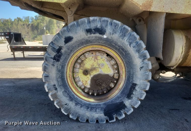 image for item DQ3703 1989 Euclid 324 T.D. R35  haul truck