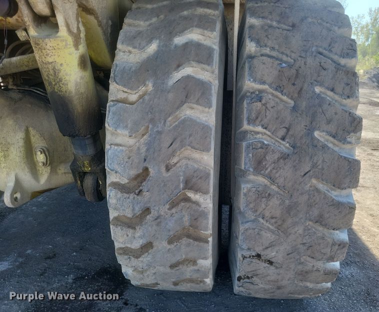 image for item DQ3703 1989 Euclid 324 T.D. R35  haul truck