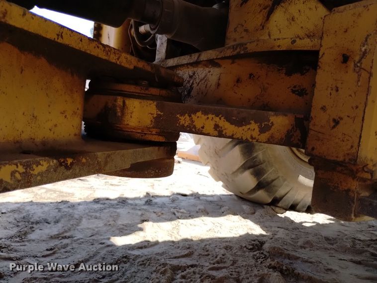 image for item DQ6178 1999 Caterpillar 950G wheel loader