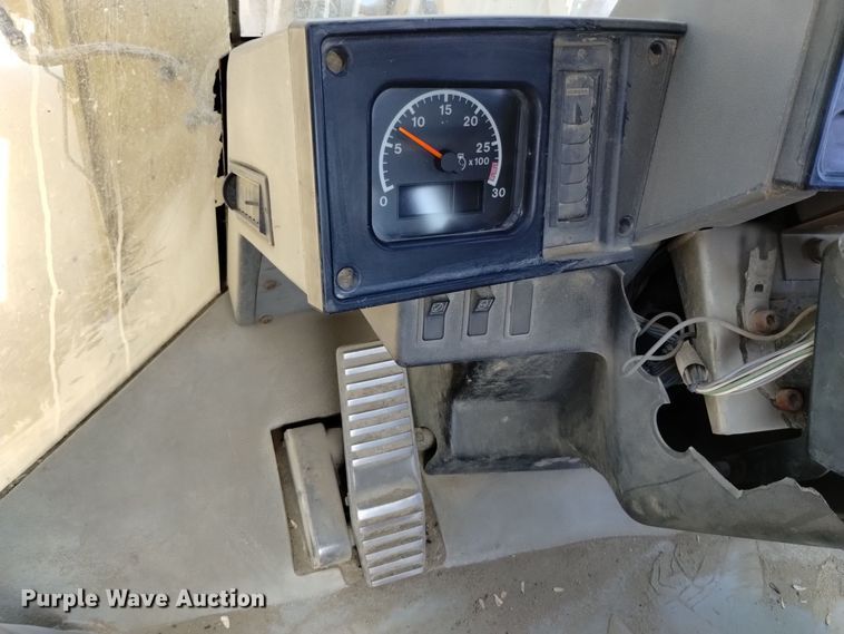 image for item DQ6178 1999 Caterpillar 950G wheel loader