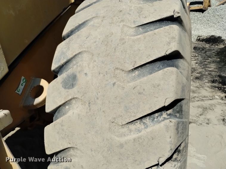 image for item DQ6178 1999 Caterpillar 950G wheel loader