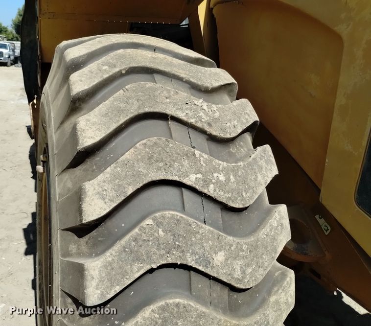 image for item DQ6178 1999 Caterpillar 950G wheel loader