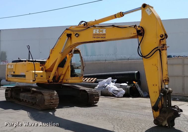 image for item DQ6179 2005 Hyundai  210LC excavator