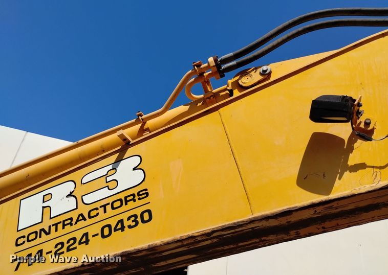 image for item DQ6179 2005 Hyundai  210LC excavator