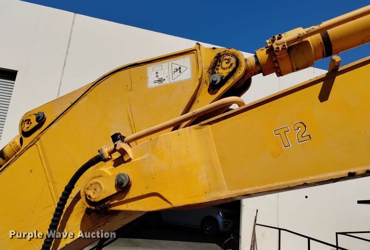 image for item DQ6179 2005 Hyundai  210LC excavator