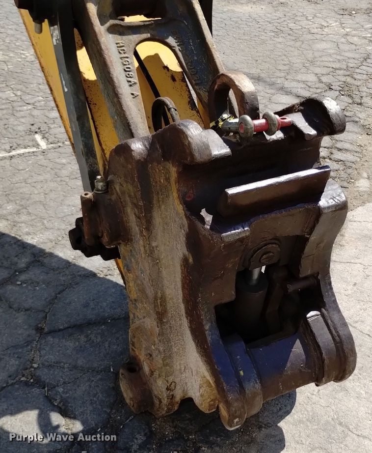 image for item DQ6179 2005 Hyundai  210LC excavator