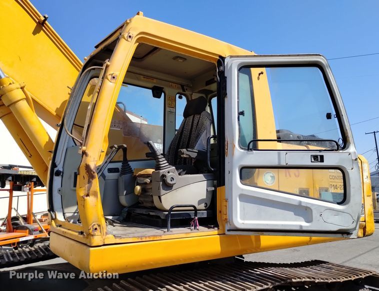 image for item DQ6179 2005 Hyundai  210LC excavator