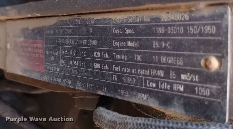 image for item DQ6179 2005 Hyundai  210LC excavator