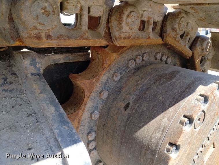 image for item DQ6179 2005 Hyundai  210LC excavator