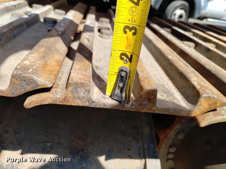 image for item DQ6179 2005 Hyundai  210LC excavator