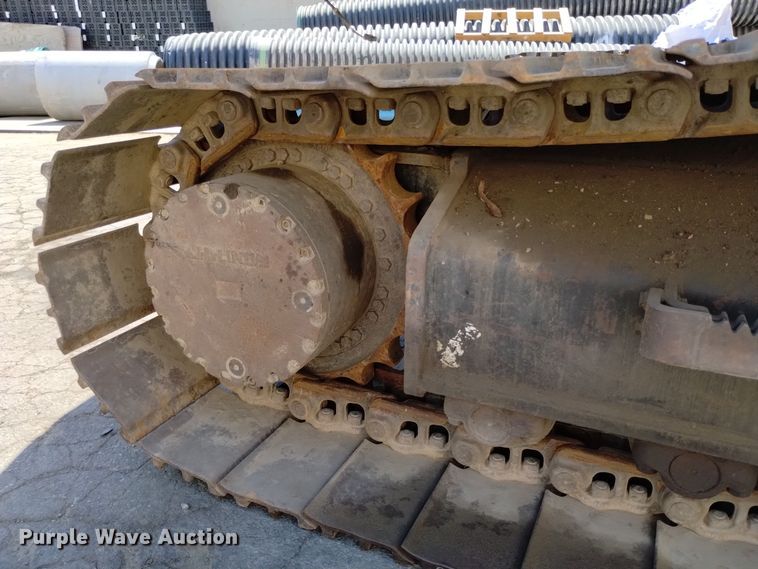 image for item DQ6179 2005 Hyundai  210LC excavator