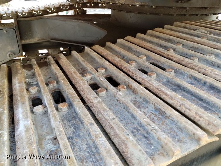 image for item DQ6179 2005 Hyundai  210LC excavator