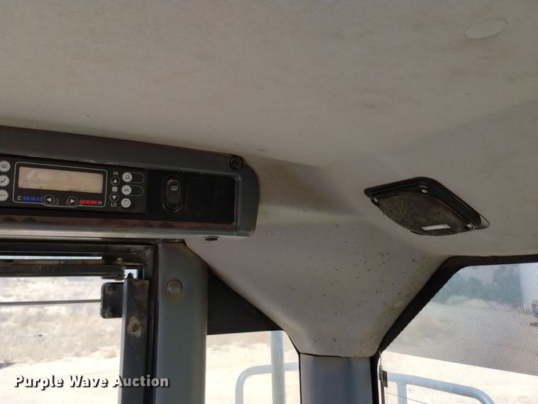 image for item DQ6181 2011 Komatsu WA470-6 wheel loader