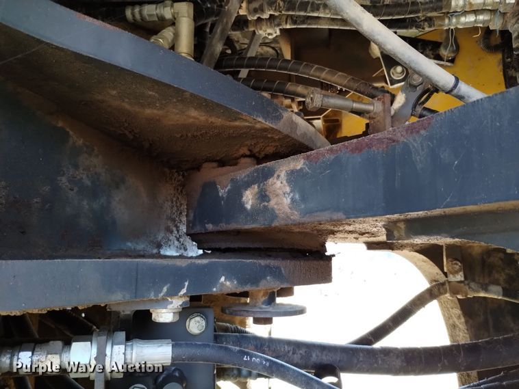 image for item DQ6181 2011 Komatsu WA470-6 wheel loader