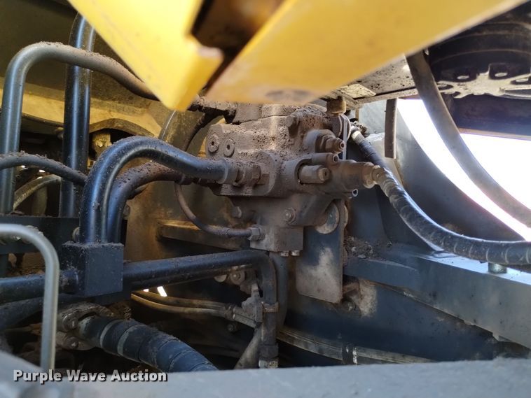 image for item DQ6181 2011 Komatsu WA470-6 wheel loader