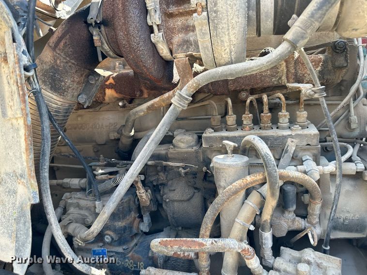 image for item DR2586 1984 Mack DMM6856 water truck