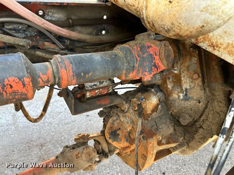 image for item DR2586 1984 Mack DMM6856 water truck