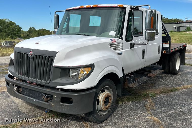 image for item DR2652 2013 International TerraStar Crew Cab flatbed truck