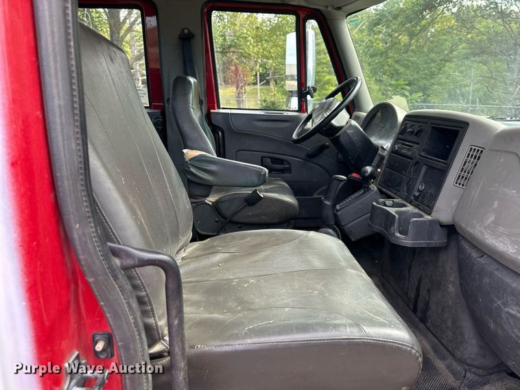 image for item DR2652 2013 International TerraStar Crew Cab flatbed truck