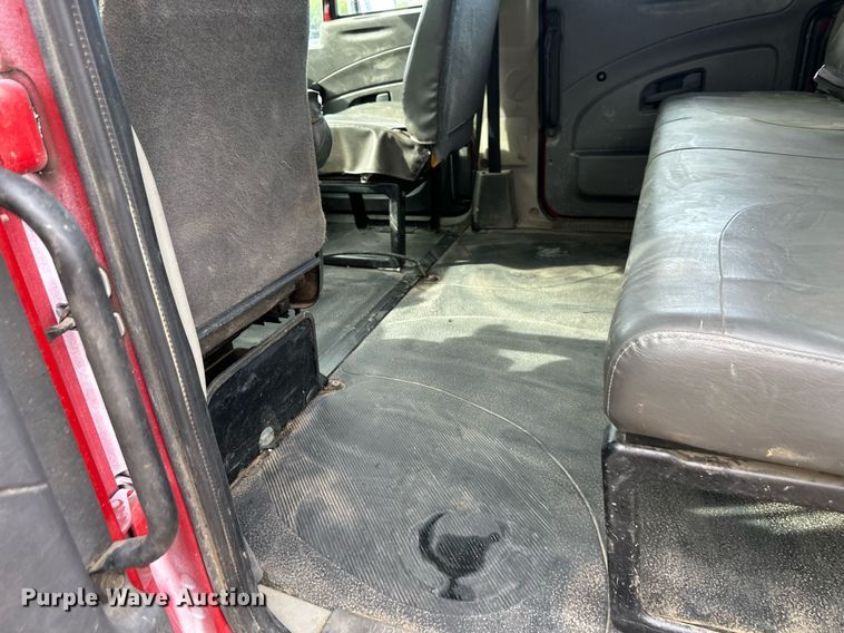 image for item DR2652 2013 International TerraStar Crew Cab flatbed truck