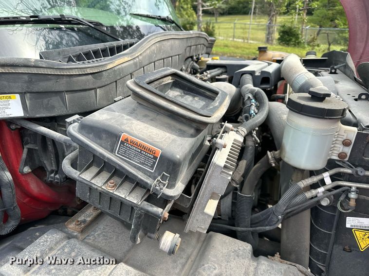 image for item DR2652 2013 International TerraStar Crew Cab flatbed truck