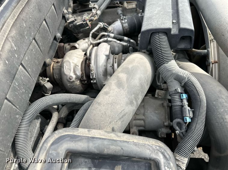 image for item DR2652 2013 International TerraStar Crew Cab flatbed truck