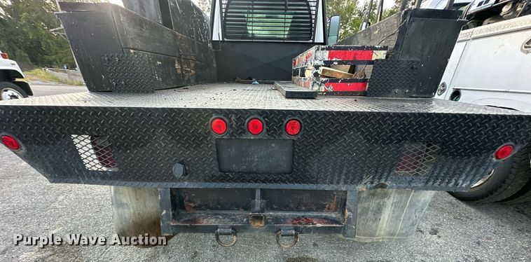 image for item DR2701 2006 Chevrolet  C5500 flatbed truck