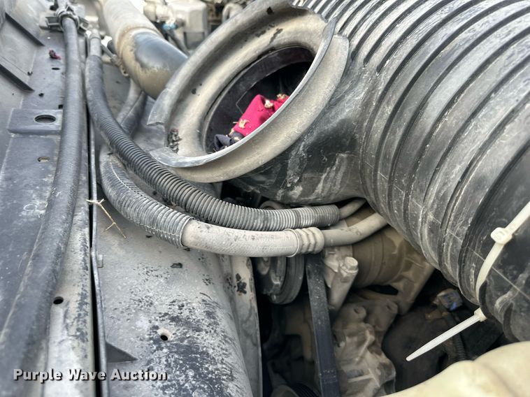 image for item DR2701 2006 Chevrolet  C5500 flatbed truck