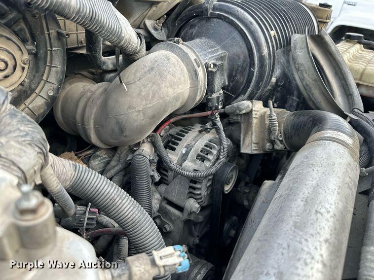 image for item DR2701 2006 Chevrolet  C5500 flatbed truck