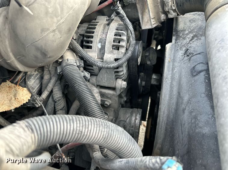 image for item DR2701 2006 Chevrolet  C5500 flatbed truck