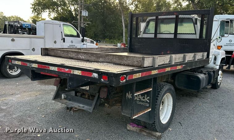 image for item DR2702 1995 GMC Topkick flatbed truck