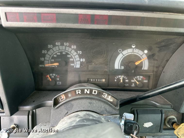 image for item DR2702 1995 GMC Topkick flatbed truck