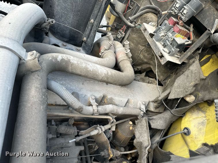 image for item DR2702 1995 GMC Topkick flatbed truck