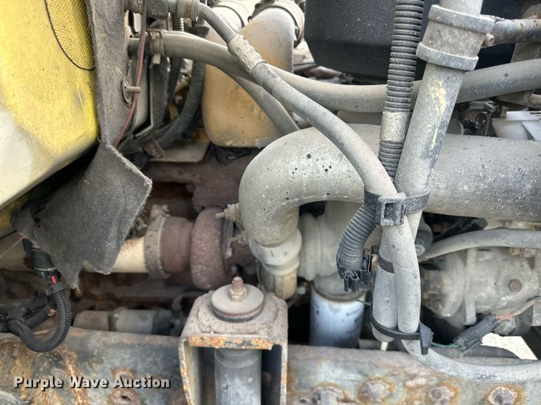 image for item DR2702 1995 GMC Topkick flatbed truck